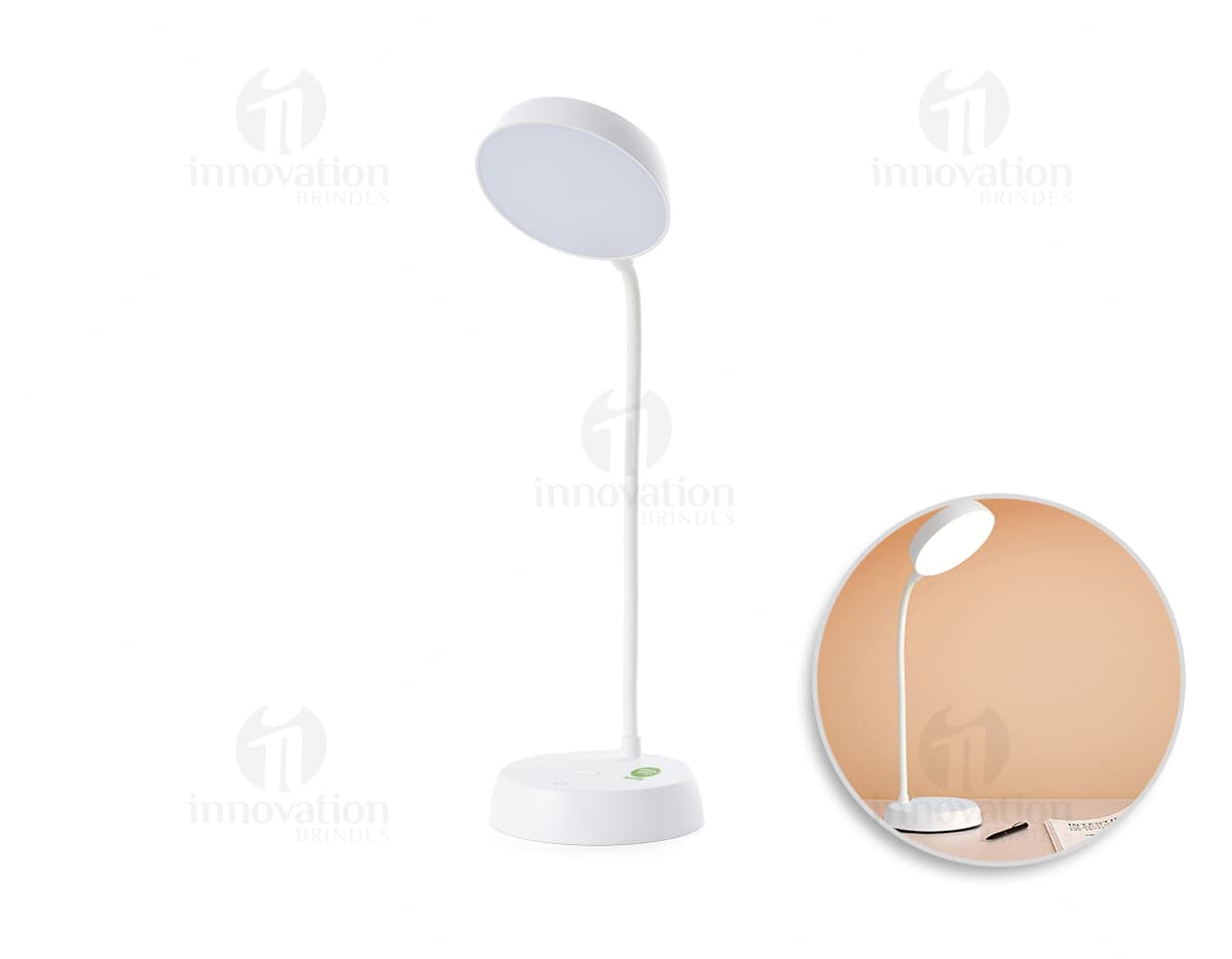 Luminária articulável de design moderno, ideal para iluminar seu espaço de trabalho com estilo e sofisticação. Aproveite a tecnologia LED para economizar energia enquanto cria um ambiente mais produtivo. Perfeita para escritórios, home offices e salas de estudo. Adquira já a sua!
