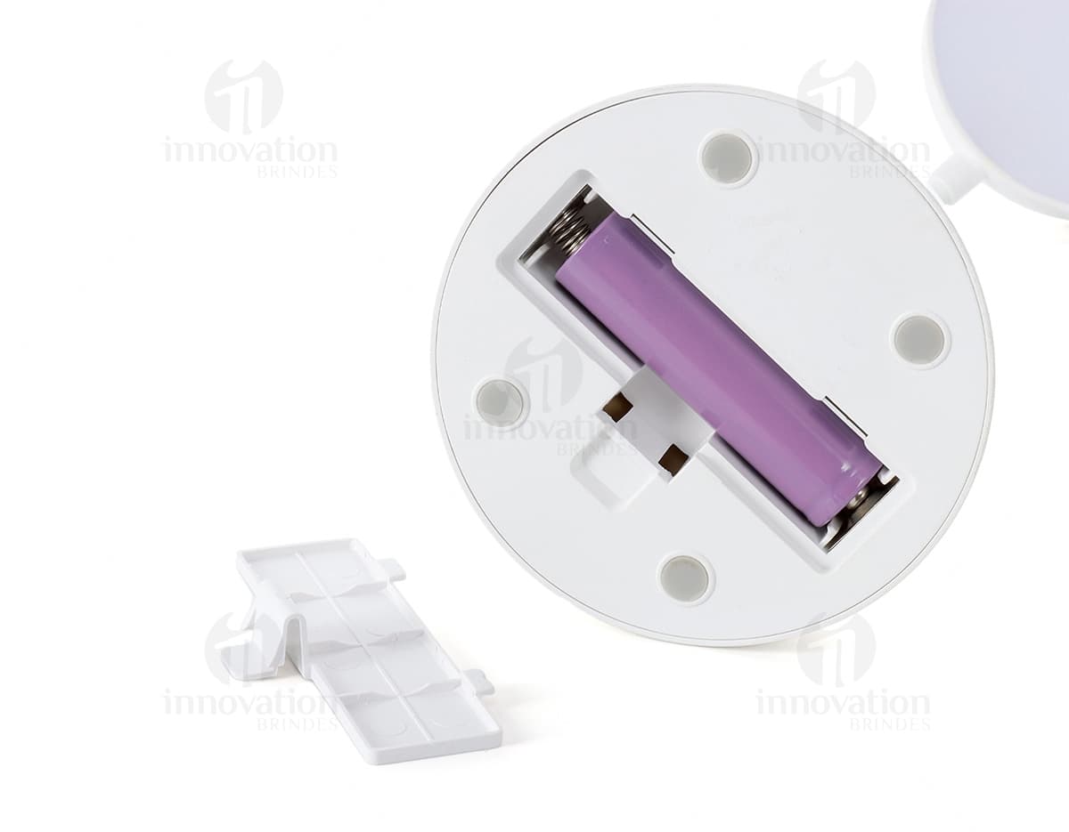 Luminária Articulável - Ilumine seu espaço de trabalho com estilo e praticidade. Design moderno e tecnologia avançada para melhorar sua produtividade. Acesse agora!