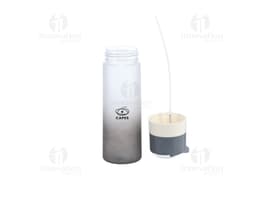 Squeeze bicolor 650ml c/ borrifador em plástico transparente, design elegante e curvo, contendo líquido perfumado. O objeto