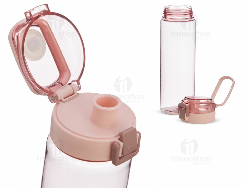 Squeeze plástico transparente de 700ml, perfeito para armazenar líquidos como água, sucos ou até mesmo bebidas alcoólicas. O design é elegante, com tampa preta e corpo em plástico resistente e higiênico. Ideal para levar para a academia, trabalho ou escola.