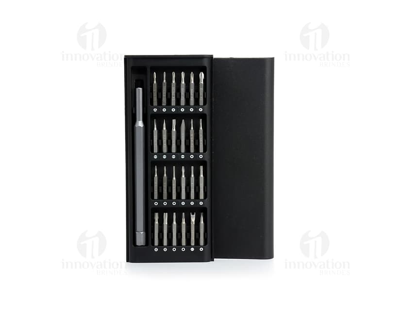 Kit ferramenta 25 peças com estojo preto, contendo equipamentos de tecnologia, como notebook, servidor e computador desktop. O estojo possui design moderno e é feito de plástico resistente. Ideal para armazenar e organizar informações e documentos de forma segura.