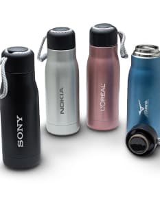 Garrafa térmica 420ml para manter suas bebidas favoritas na temperatura ideal. Feita com material de alta qualidade, ideal para levar para o trabalho, academia ou viagens. Mantenha-se hidratado(a) com estilo e praticidade!