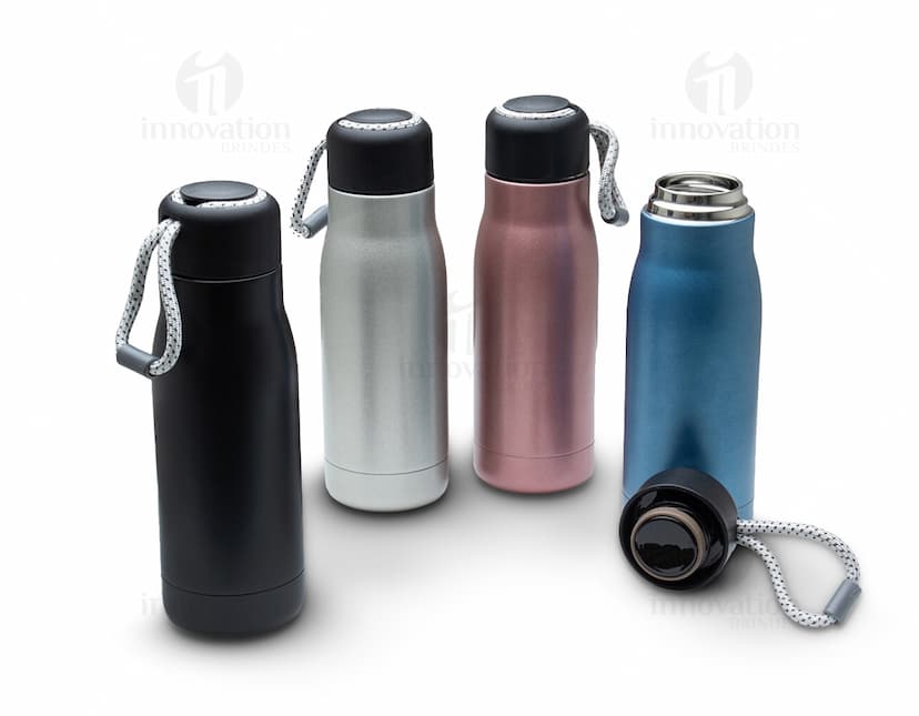 Garrafa Térmica 420ml - Mantenha sua bebida favorita sempre na temperatura ideal com essa garrafa térmica prática e estilosa. Ideal para manter a hidratação durante o dia a dia. Adquira já a sua!