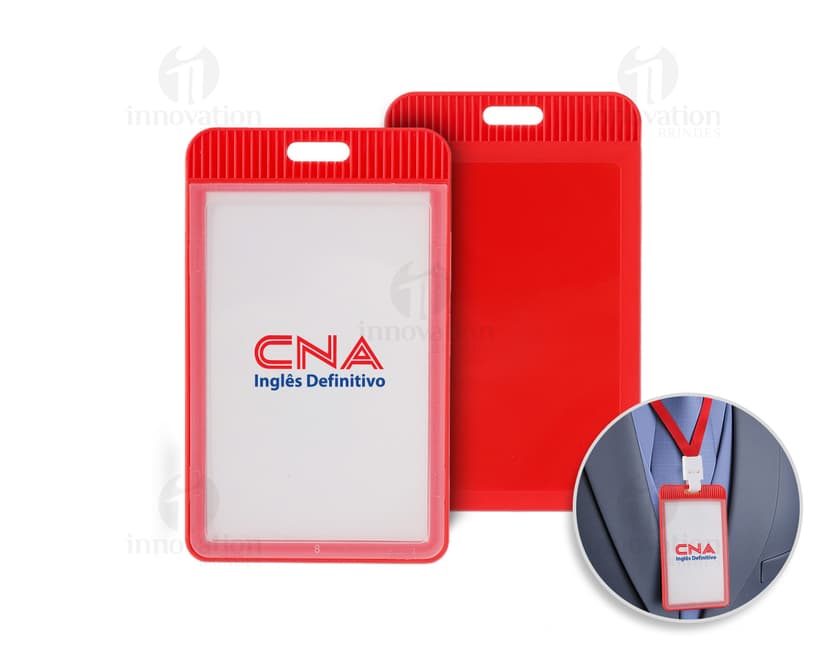 Porta Crachá Plástico - Mantenha seus cartões de identificação protegidos e organizados. Ideal para eventos corporativos e feiras de negócios. Garanta segurança e praticidade com nosso porta crachá plástico. Confira!