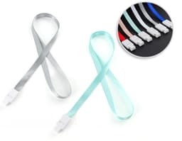 Cordão para Crachá Poliéster com design moderno e colorido, com linhas curvas e onduladas em um padrão artístico e abstrato.