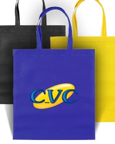 Sacola de compras de estilo boutique, feita de tecido TNT costurado e selado termicamente. O design inclui alça de metal, fecho de segurança, etiqueta de papel e cor amarela brilhante. Ideal para compras no varejo, presente ou proteção de objetos pessoais.