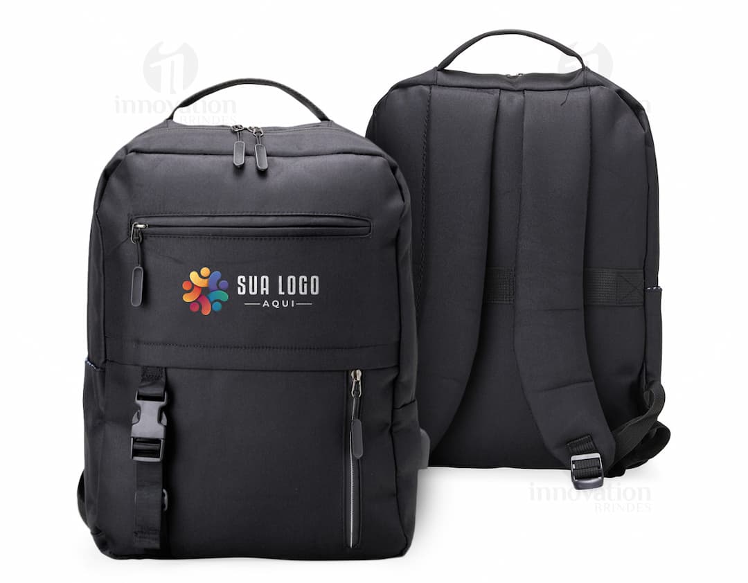 Mochila de Nylon 23 Litros preta em estilo moderno, com design 3D e textura de tecido. Possui espaço para transporte de equipamentos e objetos, ideal para negócios e viagens.