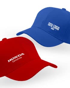 Boné 6 gomos Tradicional Brim preto com detalhes em branco, feito em material resistente e confortável. Ideal para proteção contra o sol durante práticas esportivas, como futebol. Pode ser utilizado como acessório de moda casual.