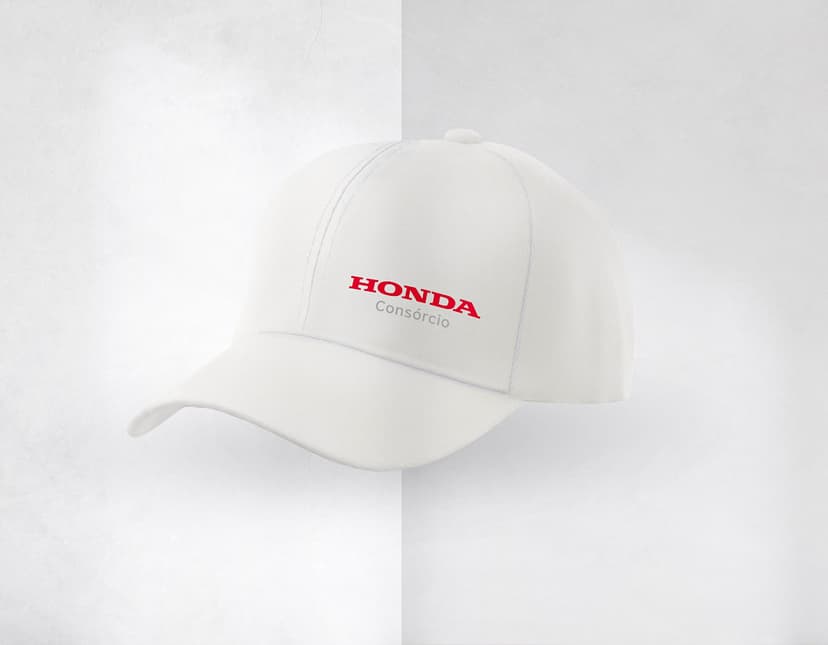 Boné em microfibra de alta qualidade, com design tradicional de 6 gomos. Ideal para proteger do sol com estilo e conforto. Adquira o seu agora! #brindes #boné #microfibra