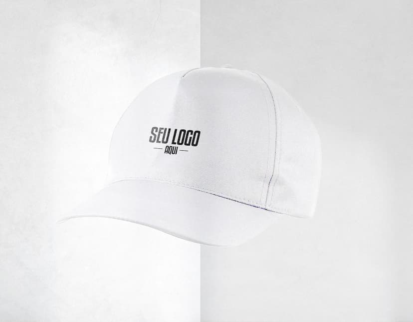 Boné Americano Tradicional Brim - Acessório moderno para um look casual e despojado. Feito com duráveis materiais, é perfeito para o dia a dia no escritório ou em momentos de lazer. Adicione um toque de estilo ao seu visual com este boné clássico. Aproveite!
