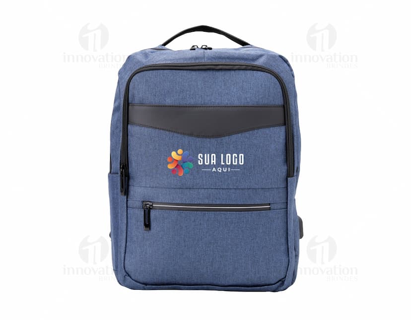 Mochila preta de nylon com capacidade de 22L, possui suporte USB embutido. Possui alça, zíper, bolso de armazenamento e design moderno. Ideal para viagens, negócios ou uso casual. Elegante, resistente e prática.