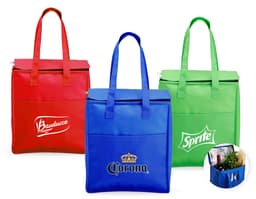Borsa térmica de 9 litros en cuero marrón, con cierre de cremallera, asa de transporte y diseño elegante. Ideal para mantener