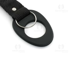 Suporte para Garrafa de cor preta em formato de espiral.