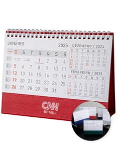 Calendário de Mesa 2024 em Papel 115g. com design moderno e organizado, contendo datas, meses, semanas e dias do ano. Ideal para uso em escritórios, oferecendo controle de tempo e planejamento eficiente.