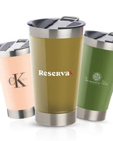 Copo térmico de inox de 500ml com tampa, líquido, objeto, metálico, silver, vazio, tampa, plástico, vasilha, reflexo, café, cozinha, preto, brilhante, higiene, saúde, reciclagem, ecologia.