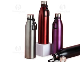 Garrafa inox 1,1l - Mantenha-se sempre hidratado com a nossa garrafa inox de 1,1 litros. Perfeita para levar na academia, no