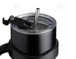 Caneca Térmica Inox 800ml com tampa de rosca e alça resistente.