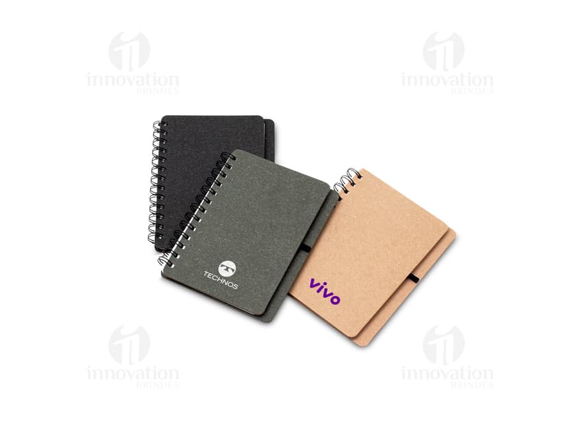 Caderneta Kraft B6 com porta caneta, perfeita para anotações e organização do seu dia a dia. Feita em material sustentável, ideal para presentear. Garanta a sua!