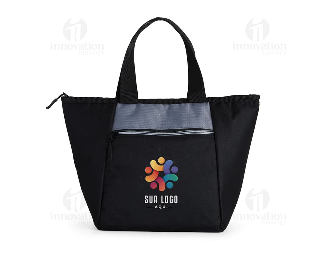 Bolsa térmica preta 7L com zíper, alças em couro e design moderno. Ideal para transporte de alimentos e bebidas mantendo a