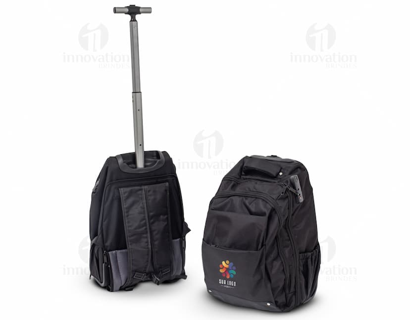 Mochila de 27 litros com rodinhas para todos os seus acessórios de viagem. Feita em couro preto de alta qualidade, essa mochila é perfeita para quem busca estilo e praticidade. Com alça de mão, bolsos com zíper e alça de ombro, ela combina elegância com modernidade. Ideal para viagens, trabalho ou lazer, essa mochila é um acessório indispensável. Adquira já a sua e esteja preparado para qualquer jornada!