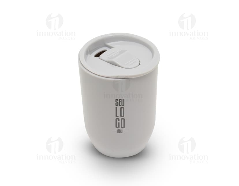 Copo plástico de 350ml: ideal para eventos e brindes corporativos. Personalize com sua marca e surpreenda seus clientes. Resistente e prático. Adquira já!