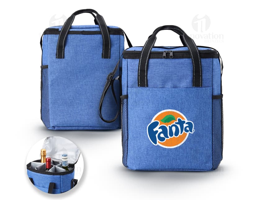 Bolsa térmica de 16 litros com alça prática e moderna, ideal para manter seus alimentos e bebidas frescos em qualquer lugar. Feita em couro legítimo e com fivela de design elegante, essa bolsa é perfeita para quem procura estilo e funcionalidade. Leve, espaçosa e com um compartimento único, é o acessório perfeito para suas atividades do dia a dia. Adquira já a sua e mantenha seus itens refrigerados com muito estilo!