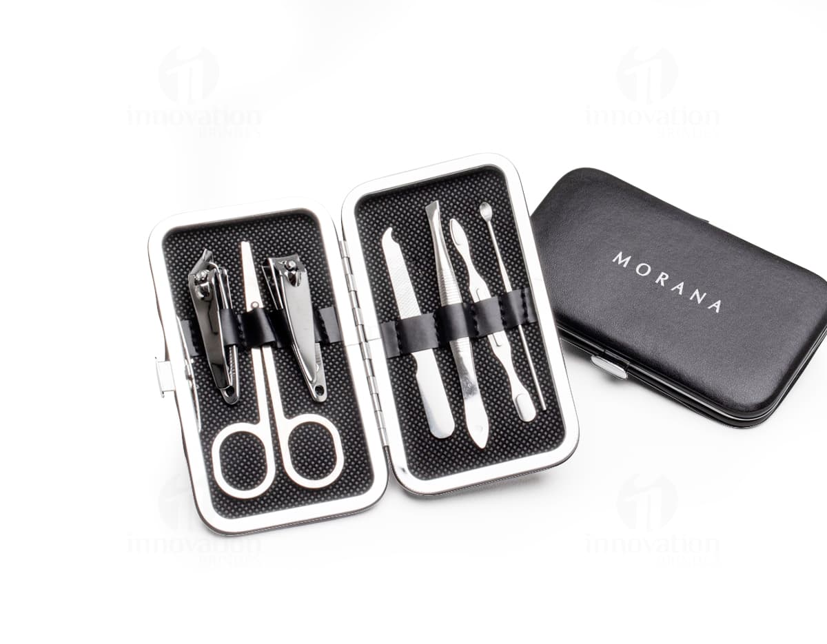 Kit Manicure 7 Peças - Equipamento de aço para cuidar das suas unhas com estilo e praticidade. Ideal para uso pessoal ou para presentear alguém especial. Composto por alicate, tesoura, pinça, entre outros itens essenciais. Adquira já o seu!