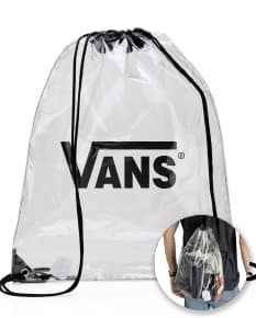 Mochila Saco em PVC preta com design de corações cor de rosa, estilo vintage. Ideal para compras, presente ou decoração. Traz um símbolo de amor e elegância.
