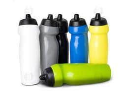 Squeeze Plástico 640ml - Garanta sua hidratação diária com este squeeze de 640ml, ideal para levar água para onde você for.