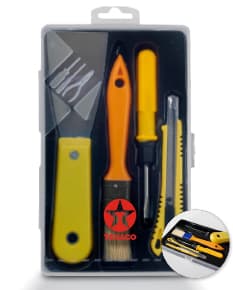 Kit de Ferramentas 4 Peças: Ideal para trabalhos de carpintaria e reparos em geral. Inclui chave de fenda, alicate, chave inglesa e martelo. Feito em aço resistente e com cabo ergonômico para facilitar o uso. Tenha sempre as ferramentas certas à mão com esse kit completo. Ideal para uso em casa, na indústria ou na marcenaria. Adquira já o seu!