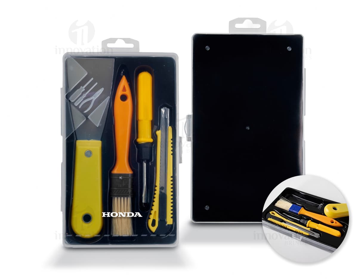 Kit Ferramentas 4 Peças: ideal para profissionais da indústria, carpinteiros e entusiastas de bricolagem. Este conjunto inclui chave de fenda, alicate, chave inglesa e martelo. Feito em aço resistente com cabo confortável em plástico. Garanta já o seu!