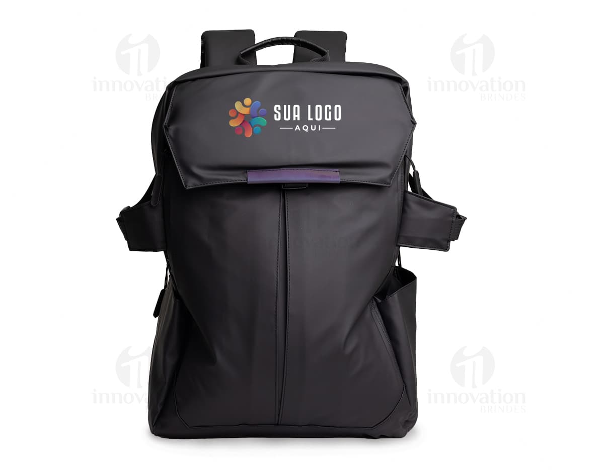 Mochila de couro sintético 30 litros - Para os fashionistas que buscam estilo e praticidade! Ideal para viagens, trabalho ou escola, essa mochila é o acessório perfeito. Confeccionada em couro sintético de alta qualidade, possui amplo espaço de armazenamento e alças ajustáveis para maior conforto. Garanta já a sua! #mochiladecouro #mochila30litros #fashion #praticidade #estilo