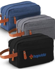 Nécessaire poliéster com couro preto, equipamento moderno com 3 zíperes, ideal para armazenar objetos, câmera reflex, dinheiro, documentos e acessórios.