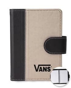Caderneta em couro sintético para anotações elegantes e sofisticadas. Ideal para uso no dia a dia, seja no trabalho ou em momentos de lazer. Com design moderno, é o acessório perfeito para organizar suas ideias com estilo. Adquira já a sua!