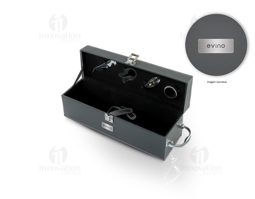 Kit Vinho 4 peças - Prático e elegante, este kit conta com os acessórios essenciais para os amantes de vinho. Com design moderno em metal, inclui abridor, cortador de lacre, tampa e bico dosador. Ideal para presentear ou para desfrutar em casa. Garanta o seu!