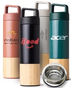 Garrafa Térmica Inox 550ml com Infusor - Mantenha suas bebidas na temperatura ideal por horas! Feita em aço inoxidável, essa garrafa possui infusor para chás e frutas. Perfeita para usar em casa, no trabalho ou em viagens. Prática e elegante, é a companhia ideal para o seu dia a dia. Adquira já a sua!