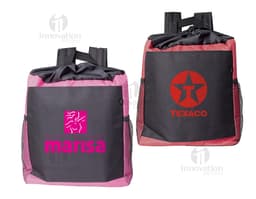 Mochila saco térmico de 14 litros, em couro marrom, com alças e zíperes metálicos. Ideal para viagens e negócios, possui