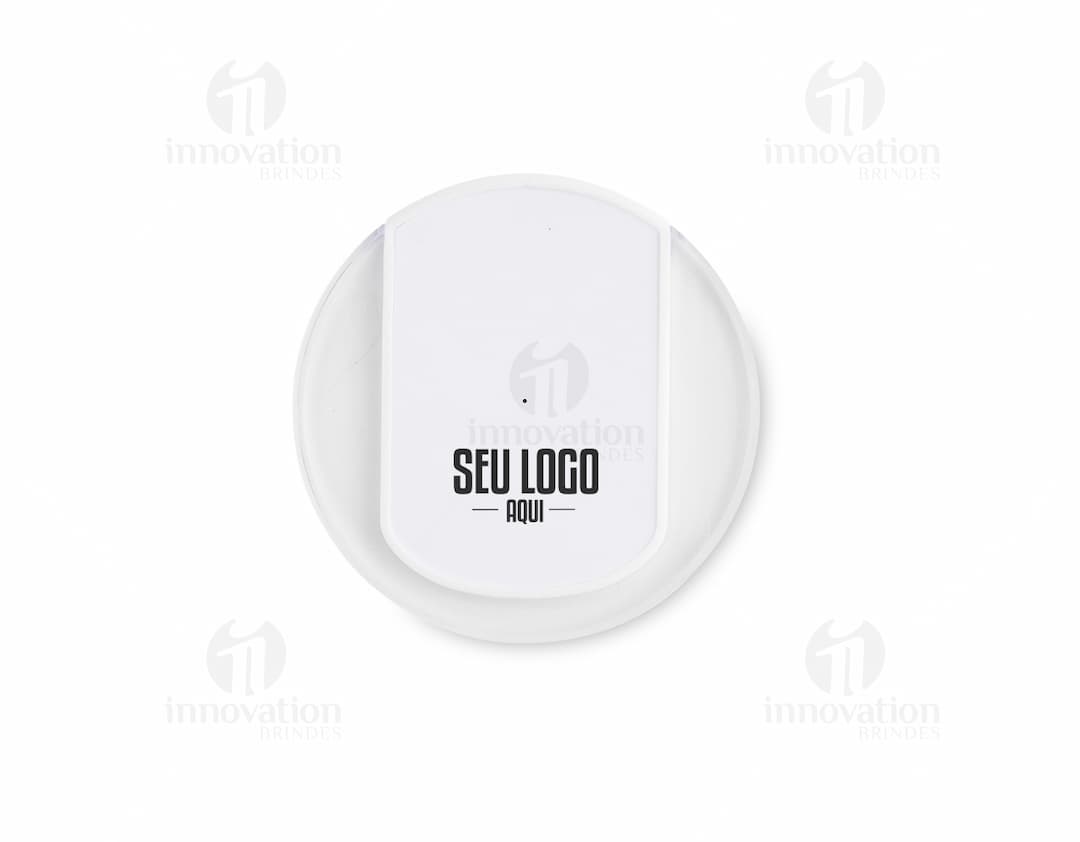 Carregador via indução de design moderno e prateado, perfeito para sua mesa de jantar. Tecnologia de ponta para carregar seus dispositivos de forma prática e elegante. Tenha sempre seu celular pronto para o próximo vídeo ou música. Ideal para restaurantes, escritórios e uso doméstico. Adquira já o seu!