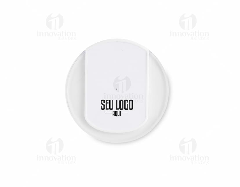 Carregador via indução de design moderno e tecnologia avançada. Ideal para o seu dia a dia, traz praticidade e elegância para carregar seus dispositivos. Tenha mais liberdade e facilidade com esse utensílio clean e eficiente. Adquira já o seu e aproveite a qualidade de um produto de última geração.