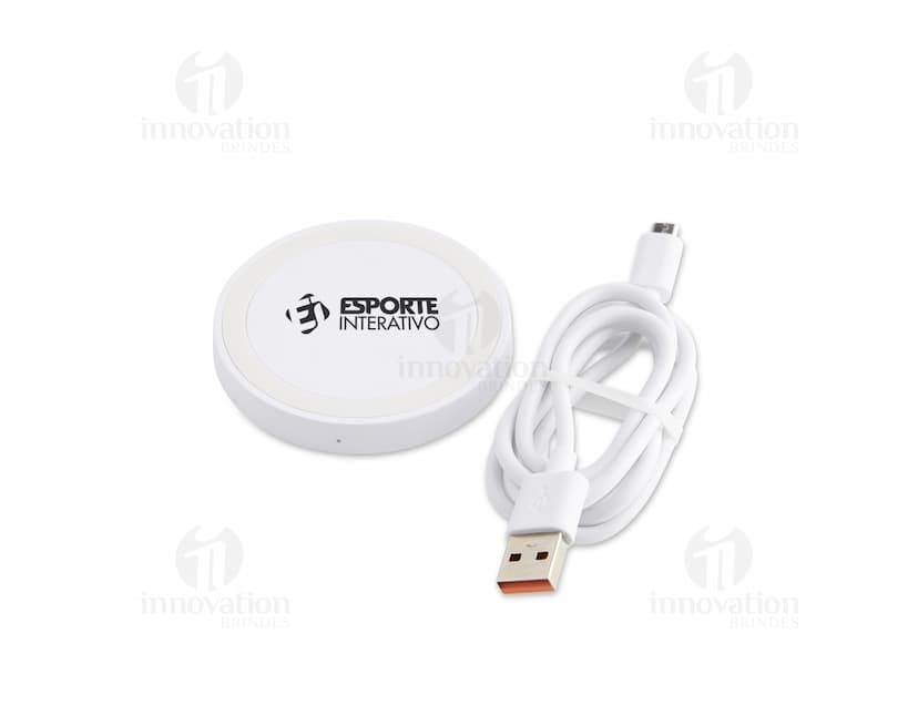 Carregador via indução moderno e elegante, perfeito para sua mesa. Design clean e prateado, com tecnologia 3D avançada. Compatível com diversos dispositivos. Adquira já o seu!