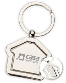Chaveiro metálico de alta qualidade, ideal para promover sua marca ou empresa! Este chaveiro é perfeito para manter suas chaves seguras e organizadas com estilo. Aproveite a promoção especial e garanta já o seu. Adquira o seu chaveiro metálico e tenha sempre suas chaves com você com segurança e elegância. Ideal para brindes corporativos! Encomende já o seu.
