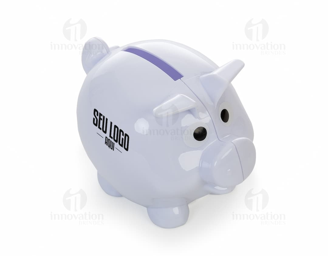 Cofre plástico porquinho - Guarde suas economias com estilo e segurança! Lindo cofrinho em formato de porquinho, ideal para poupar dinheiro de forma divertida. Feito em cerâmica rosa, é perfeito para decorar seu espaço e iniciar sua jornada de investimentos. Aproveite para cuidar das suas finanças de maneira prática e eficiente. Adquira já o seu!