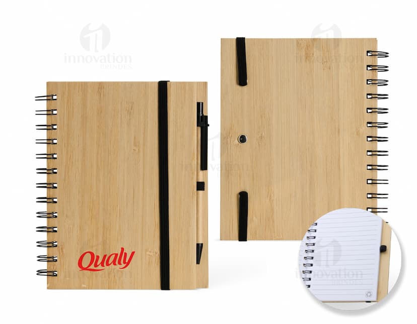 Caderneta em bambu com caneta - Perfeita para anotações no escritório ou na escola. Feita em bambu sustentável, possui um design elegante e acompanha uma caneta. Ideal para organizar suas tarefas diárias. Garanta já a sua!
