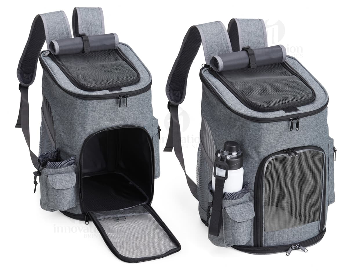 Mochila para transporte de pets preta em estilo vintage. Ideal para transportar seu animal de estimação com segurança e estilo. Confeccionada em couro, essa mochila possui amplo espaço interno e tecnologia moderna para garantir o conforto do seu pet. Perfeita para passeios e viagens. Garanta já a sua!