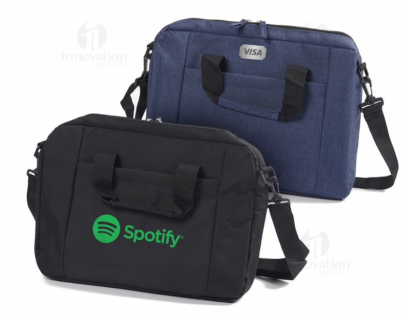 Pasta executiva preta de couro para notebook, moderna e espaçosa, com zíper e alça ajustável. Ideal para transportar seu laptop com sofisticação e segurança.