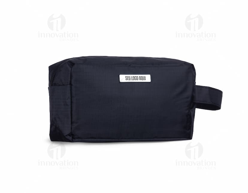 Necessaire PVC impermeável: acessório de viagem essencial para quem busca praticidade e estilo. Ideal para organizar seus pertences com segurança e elegância. Compre já o seu!
