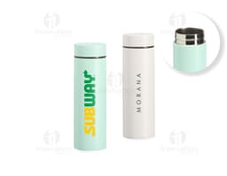 Garrafa Térmica 240ml com design moderno e capacidade ideal para manter sua bebida favorita na temperatura certa. Produto de