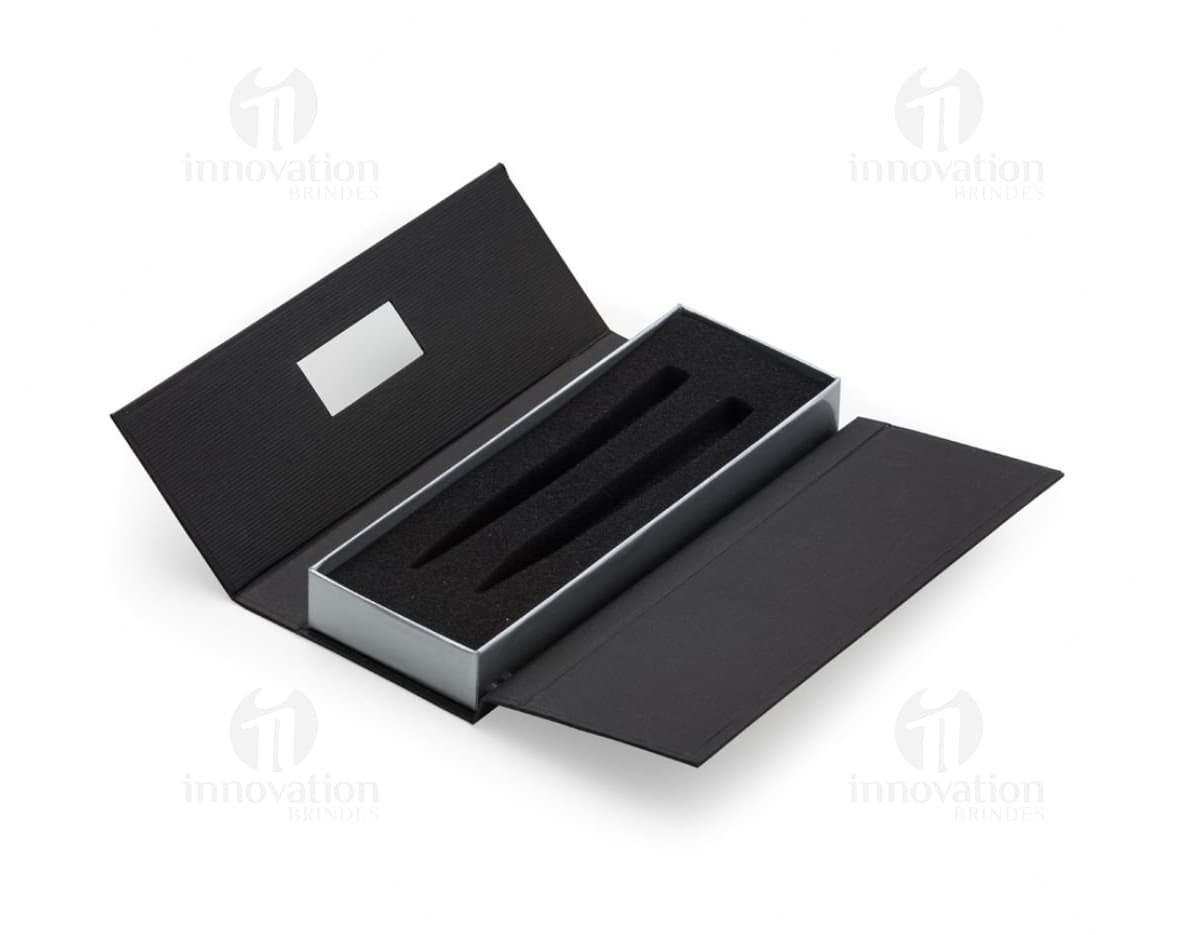 Conjunto de caneta e lapiseira de metal para escritório e estudos. Modernidade e elegância em um só produto. Perfeito para presentear ou usar no dia a dia.