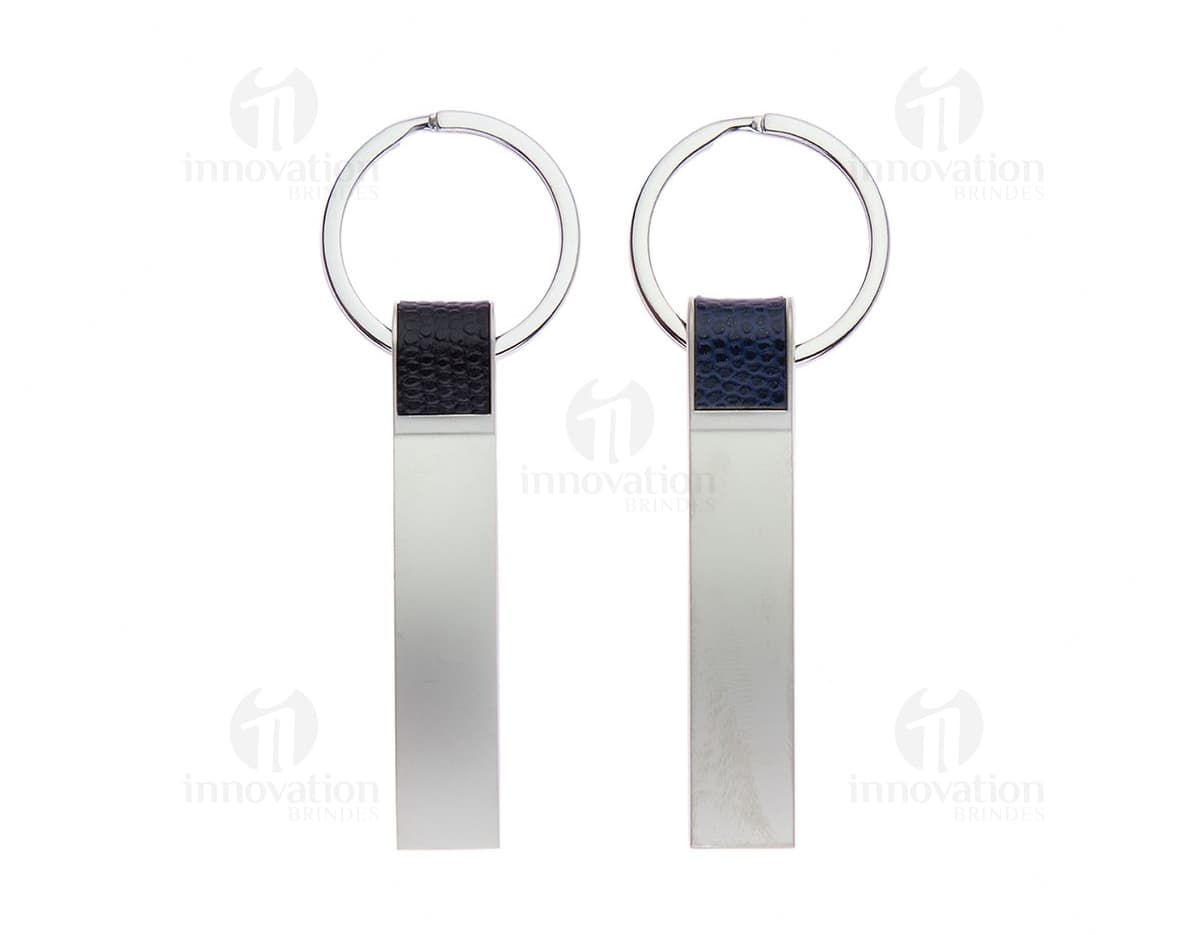 Chaveiro de Metal - Acessório prático e elegante para o seu dia a dia. Feito em metal resistente, é o item perfeito para carregar suas chaves com segurança. Adquira já o seu!