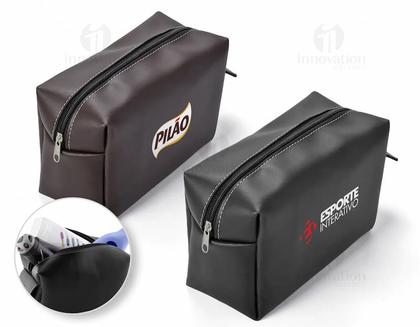 Nécessaire de couro sintético preto para guardar dinheiro e acessórios pessoais. Ideal para quem busca estilo e organização. Adquira o seu agora!